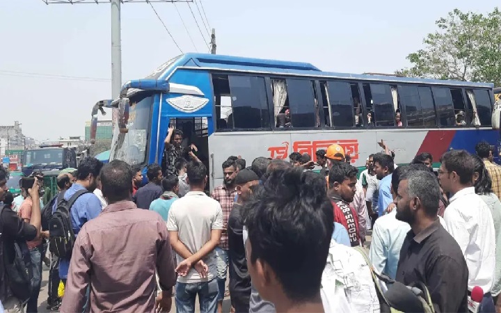 বাস মালিকদের পক্ষ থেকে ঈদে বাসের ভাড়া ২০০ টাকা বাড়ানোর প্রস্তাব