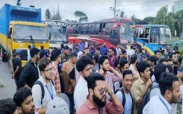 ঢাকা-চট্টগ্রাম মহাসড়ক অবরোধ, দীর্ঘ যানজট