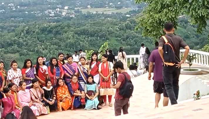 ঈদে খাগড়াছড়িতে পর্যটকদের ভিড়