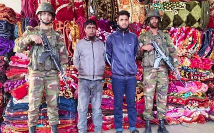 নেত্রকোনায় ২০ লাখ টাকার ভারতীয় কম্বল জব্দ, আটক ২