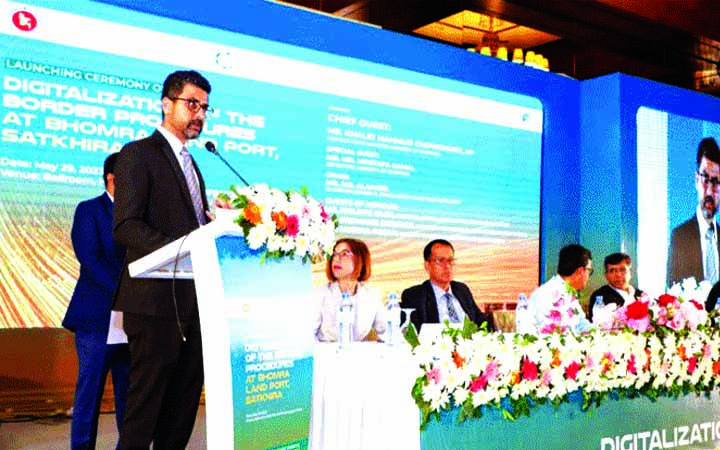 সীমান্ত পারাপার প্রক্রিয়ায় ডিজিটালাইজেশন ভোমরা স্থলবন্দরে