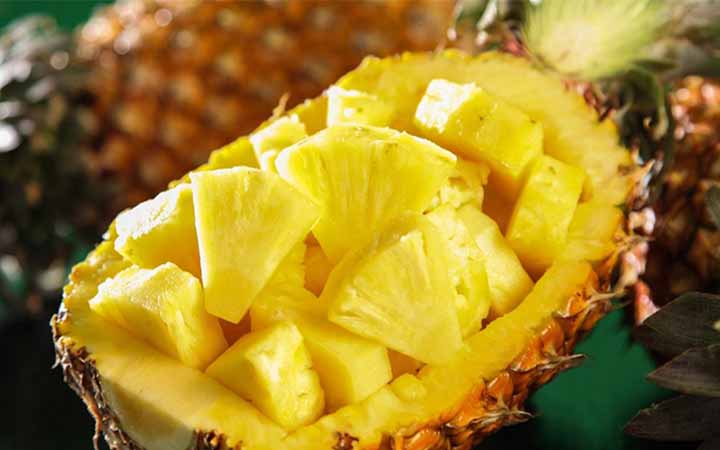 আনারস খেয়ে সত্যিই হতে পারে বিপদ