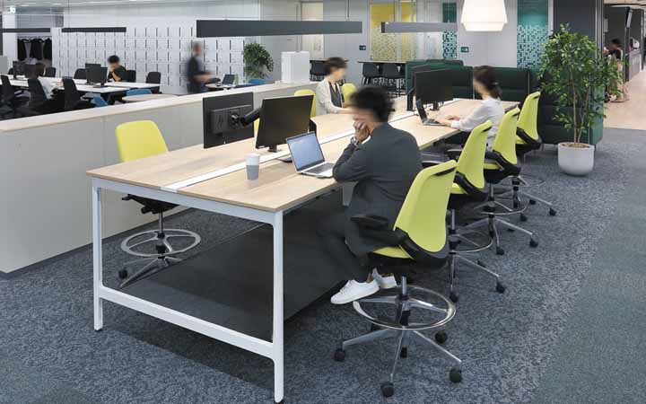 অফিস ডেস্কে বসে হার্টের যত্ন নিবেন যেভাবে