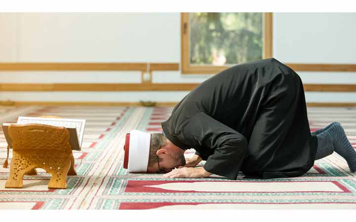 সুন্নত নামাজেরও কি কসর করতে হয়?