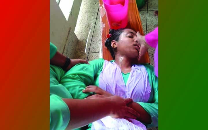 তীব্র গরমে ২৫ শিক্ষার্থী পরীক্ষার হলেই অসুস্থ