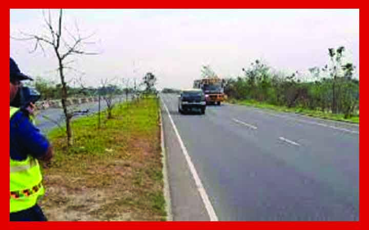 অতিরিক্ত গতিই দুর্ঘটনার মূল কারণ