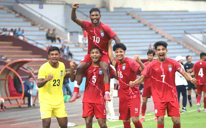 সিঙ্গাপুরের বিপক্ষে ৪-১ গোলের বড় জয় বাংলাদেশের
