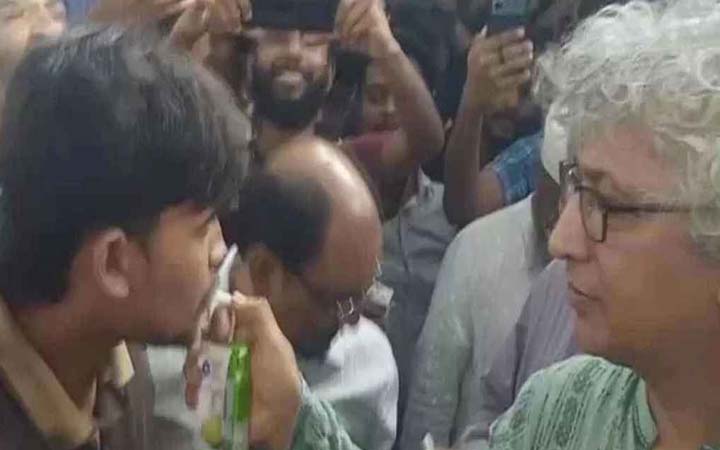 ৫৮ ঘণ্টা পর অনশন ভাঙলেন কুয়েটের শিক্ষার্থীরা