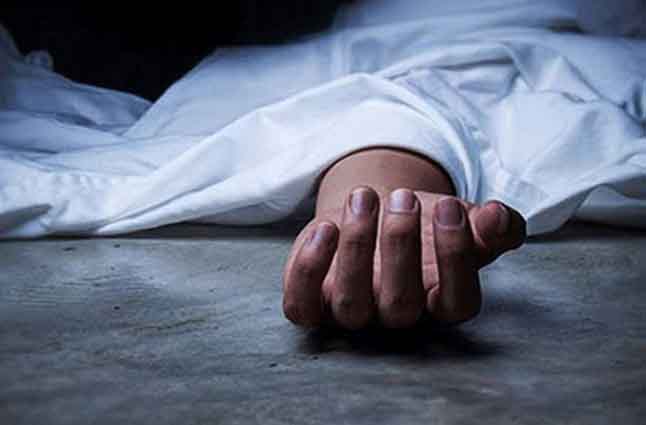 ট্রেনের দুই বগির মাঝে কাটা পড়ে প্রাণ গেল যুবকের