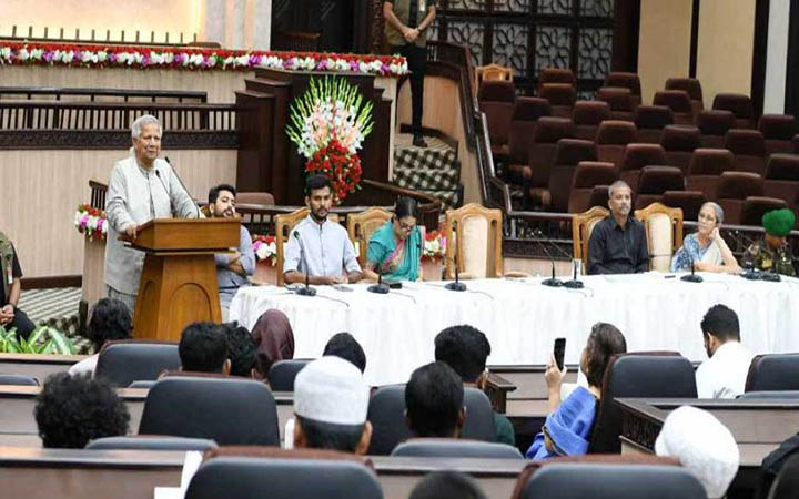 প্রধান উপদেষ্টার সঙ্গে যেসব বিষয়ে কথা হলো শিক্ষার্থীদের