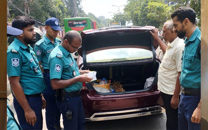 রাজধানীতে ট্রাফিক আইন লঙ্ঘনে ১৭৩৫ মামলা