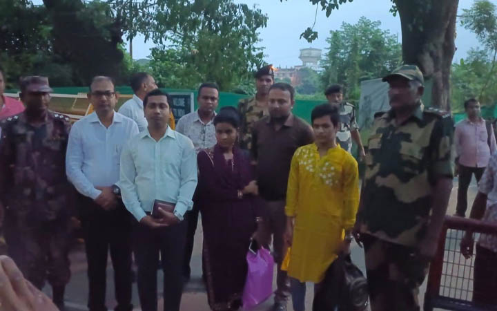 ভারতে কারাভোগ শেষে দেশে ফিরলেন তরুণ-তরুণী