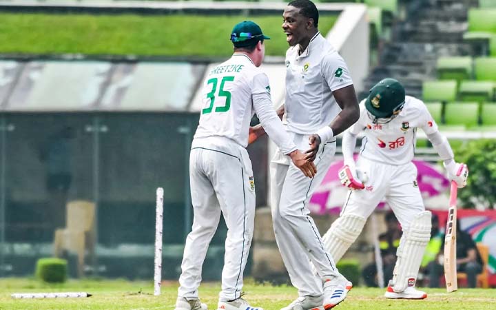 ১০৬ রানে অলআউট বাংলাদেশ