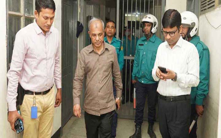 দায়িত্বে অবহেলা হলে কঠোর ব্যবস্থা: স্বরাষ্ট্র উপদেষ্টা
