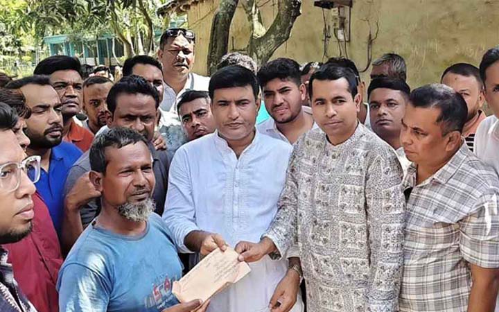 তারেক রহমানের নির্দেশে ক্যানসার রোগীদের পাশে যুবদল