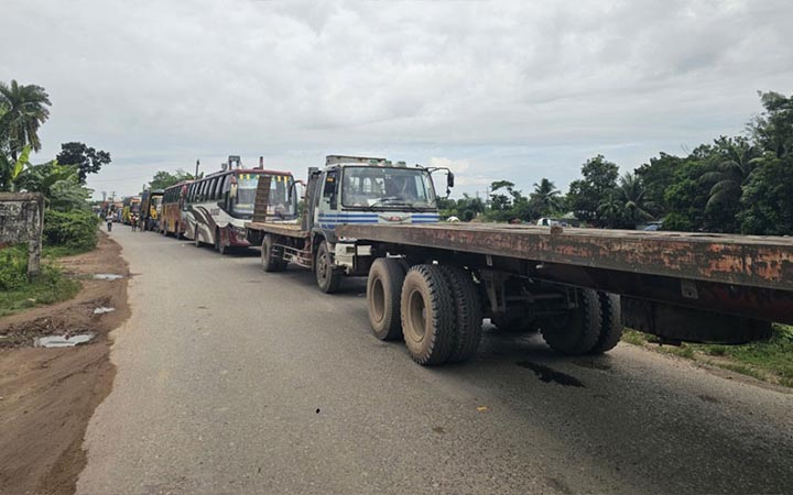 কুমিল্লা-সিলেট মহাসড়কে ১০ কি.মি. যানজট