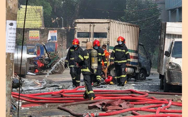 মিরপুরের অগ্নিকাণ্ডে এখনো নিখোঁজ ১৩ জন