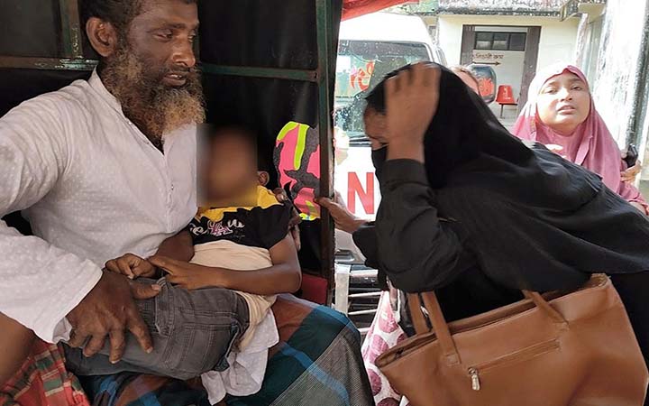 টয়লেটে সাপের ছোবল, হাসপাতালে নেয়ার আগেই ছোট্ট রায়হানের মৃত্যু