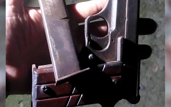 বরিশালে মাদক বিক্রেতার পিস্তল উদ্ধার