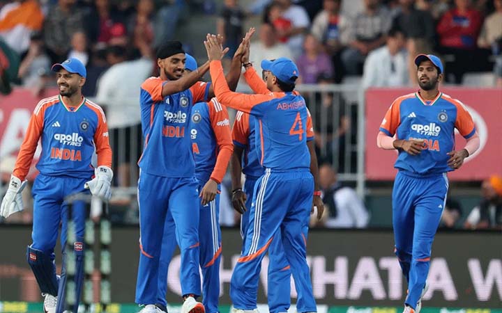 অস্ট্রেলিয়াকে হারিয়ে সিরিজে সমতা আনলো ভারত