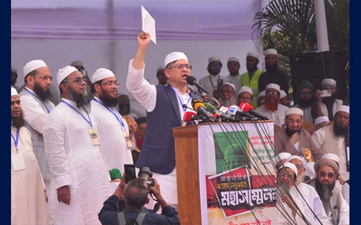 ‘বিএনপি ক্ষমতায় গেলে ‘আল্লাহর উপর আস্থা ও বিশ্বাস’ সংবিধানে পুনর্বহাল করা হবে’