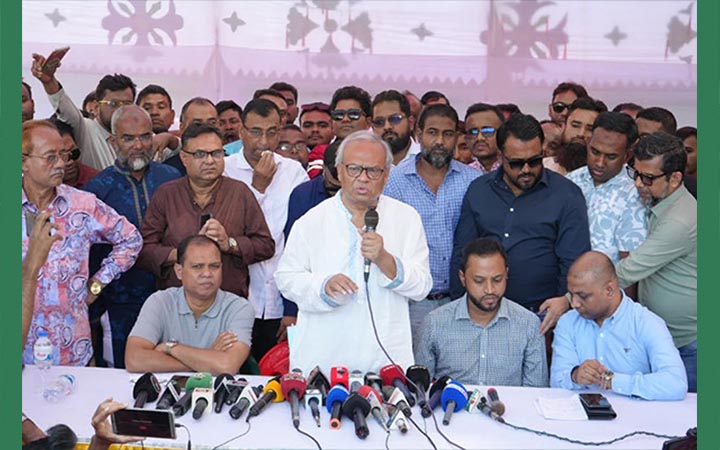 বিএনপি এখনো ইউনূস সরকারের প্রতি আস্থাশীল : রিজভী