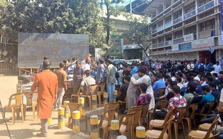 টিএসসিতে হাসিনার রায় সরাসরি সম্প্রচারের আয়োজন