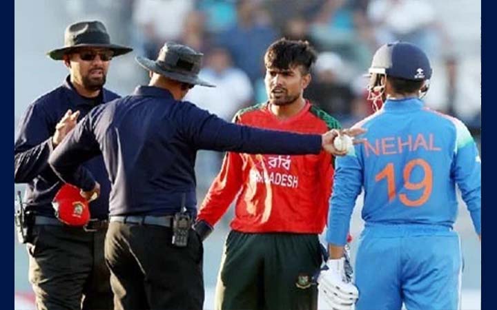 শেষ বলের ভুলে ক্ষমা চাইলেন আকবর