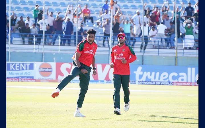নাটকীয় সুপার ওভারে ভারতকে হারিয়ে ফাইনালে বাংলাদেশ