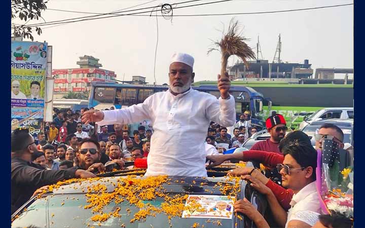 সিদ্ধিরগঞ্জে বিএনপির ৩১ দফা বাস্তবায়নে মান্নানের গণসংযোগ