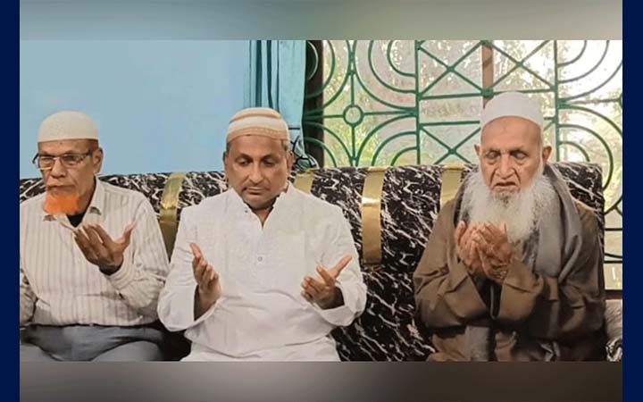 খালেদা জিয়ার রোগমুক্তি কামনায় হেফাজত আমিরের দোয়া