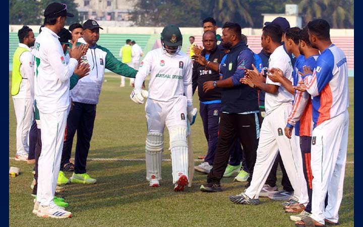 গার্ড অব অনারে শামসুরের বিদায়