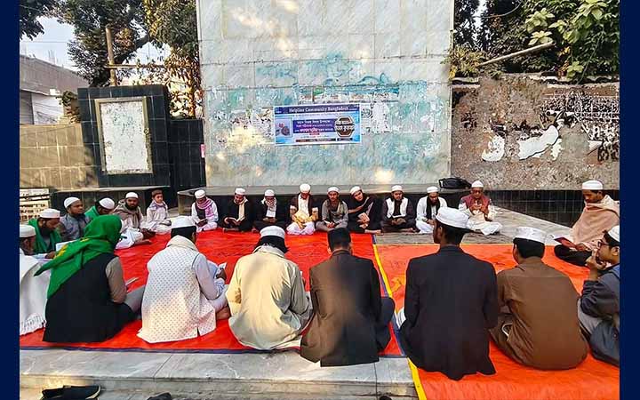 ব্রাহ্মণবাড়িয়ায় শহীদদের মাগফিরাত ও ওসমান হাদির সুস্থতা কামনায় দোয়া