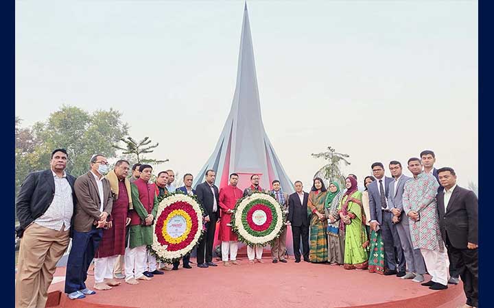চট্টগ্রামে বিনম্র শ্রদ্ধায় জাতীয় বীরদের স্মরণ