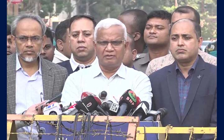 সার্বিকভাবে খালেদা জিয়ার শারীরিক অবস্থা স্থিতিশীল: ডা. জাহিদ
