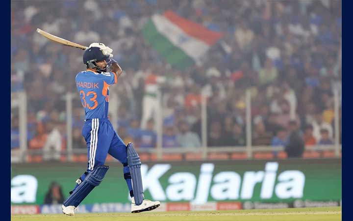ভারতের দ্বিতীয় দ্রুততম হাফ সেঞ্চুরির রেকর্ড হার্দিকের