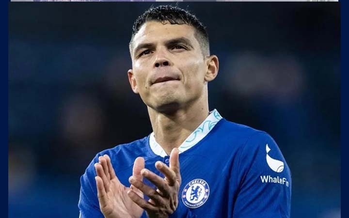 ৪১ বছর বয়সে ইউরোপিয়ান ফুটবলে ফিরলেন সিলভা