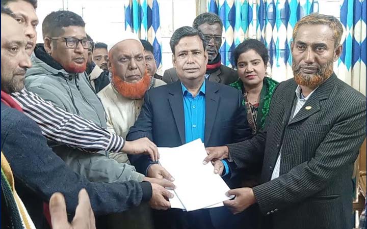 জয়পুরহাট-২ আসনে মনোনয়ন সংগ্রহ করলেন বিএনপির প্রার্থী