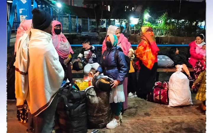 ঘন কুয়াশার কারণে লঞ্চ চলাচল বন্ধ ঘোষণা
