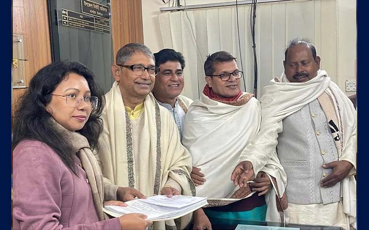 টাঙ্গাইল-৮ আসনে বিএনপি প্রার্থীর মনোনয়নপত্র দাখিল