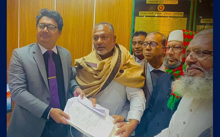 গোপালগঞ্জ-৩ আসনে মনোনয়নপত্র জমা দিলেন এস এম জিলানী