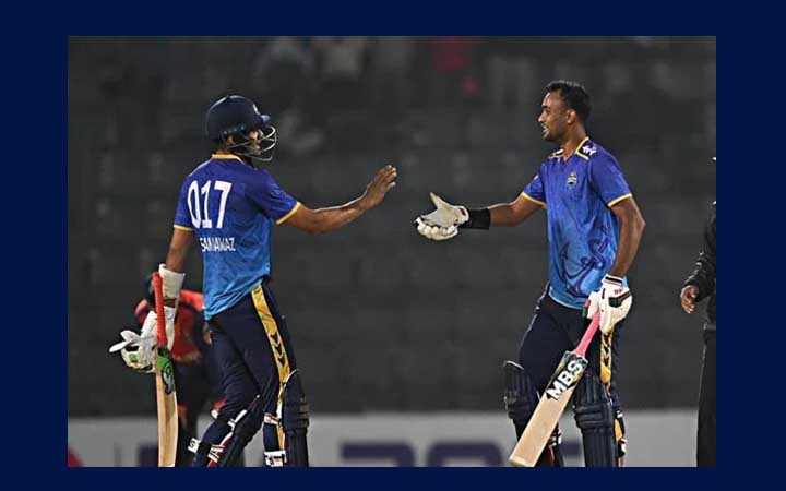 শেষ ওভারের নাটকীয়তায় চট্টগ্রামের জয়