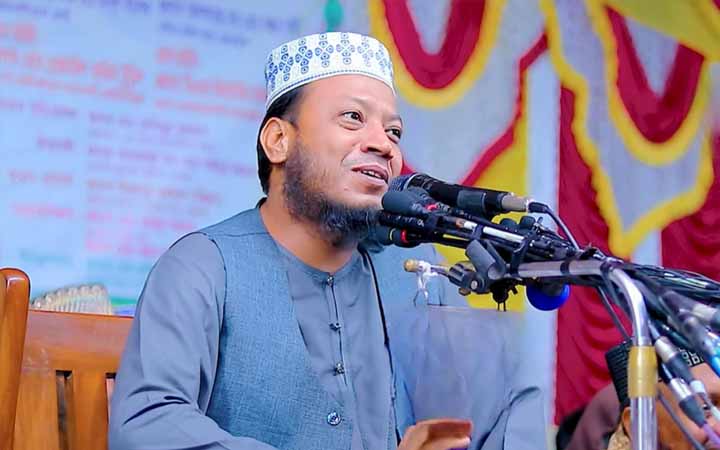 সিরাজগঞ্জে আমির হামজার বিরুদ্ধে মামলা