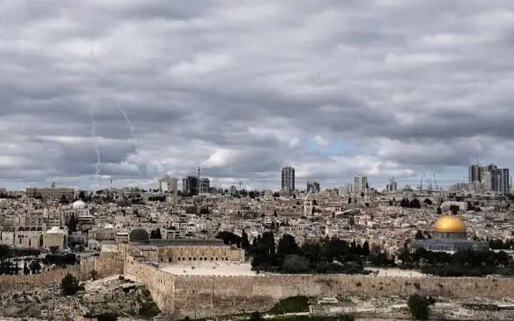 ইসরায়েলে পাল্টা হামলা শুরু করেছে ইরান