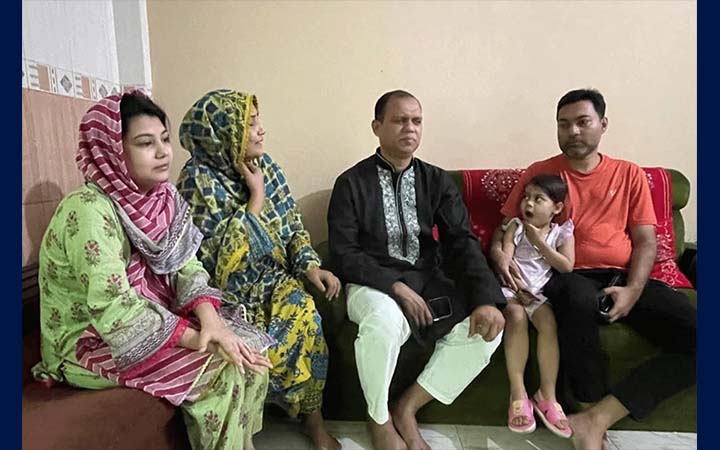 প্রয়াত সাংবাদিক রউফ জালালের বাসায় প্রধানমন্ত্রীর অতিরিক্ত প্রেস সচিব