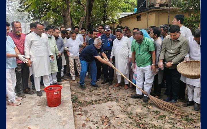 জনস্বাস্থ্য সুরক্ষাকে বিশেষ অগ্রাধিকার দিয়েছে সরকার: আমানউল্লাহ আমান