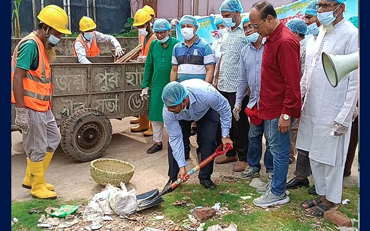 জয়পুরহাটে পরিচ্ছন্নতা কর্মসূচির উদ্বোধন