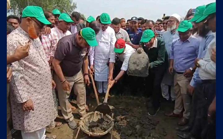জামালপুরে খাল খনন কর্মসূচির উদ্বোধন করলেন প্রতিমন্ত্রী মিল্লাত
