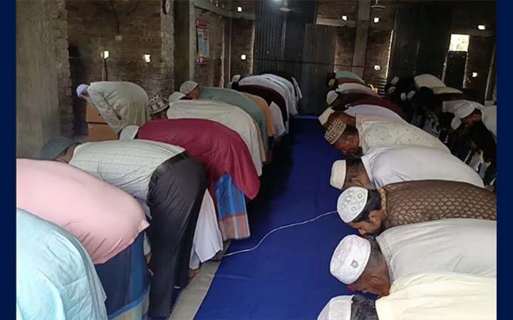 সাতক্ষীরার কয়েকটি গ্রামে ঈদুল ফিতরের জামাত অনুষ্ঠিত