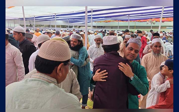 খাগড়াছড়িতে ঈদুল ফিতরের প্রধান জামাত অনুষ্ঠিত